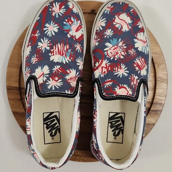 Vans Crew Red Floral Classic Slip On Sneakers. Size Womens 7  Mens 5.5 - Picture 5 of 7
